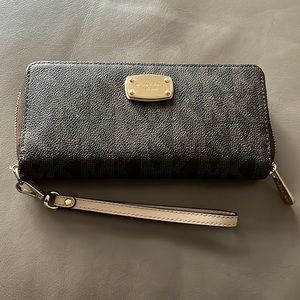 Michael Kors Long Wallet